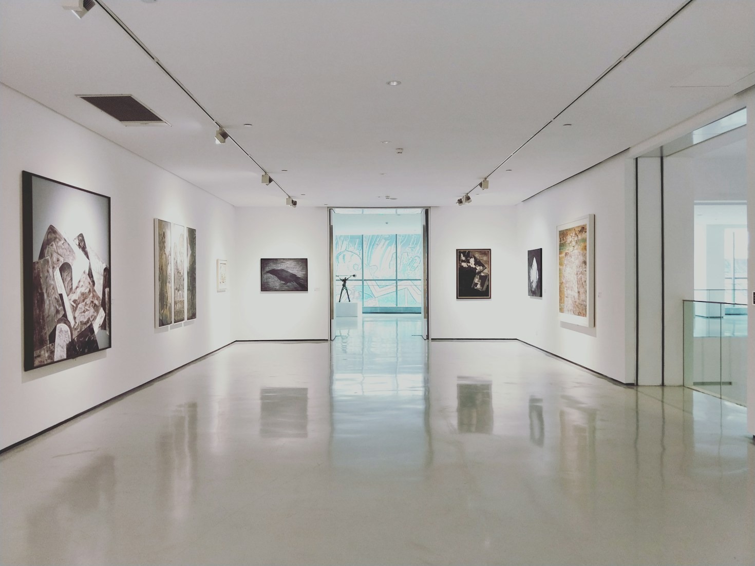 The Process Behind Lisa Maria Walter’s Masterpieces